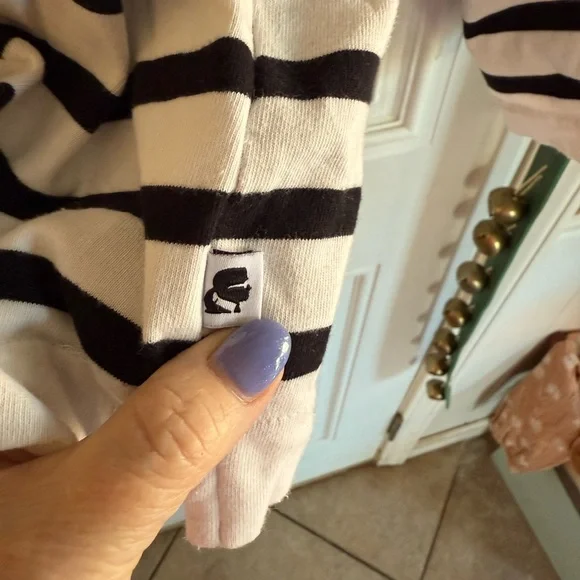 Karl Lagerfeld White Tee Black Stripes Logo Pink Sparkle Signature 100% Cotton - Picture 4 of 10